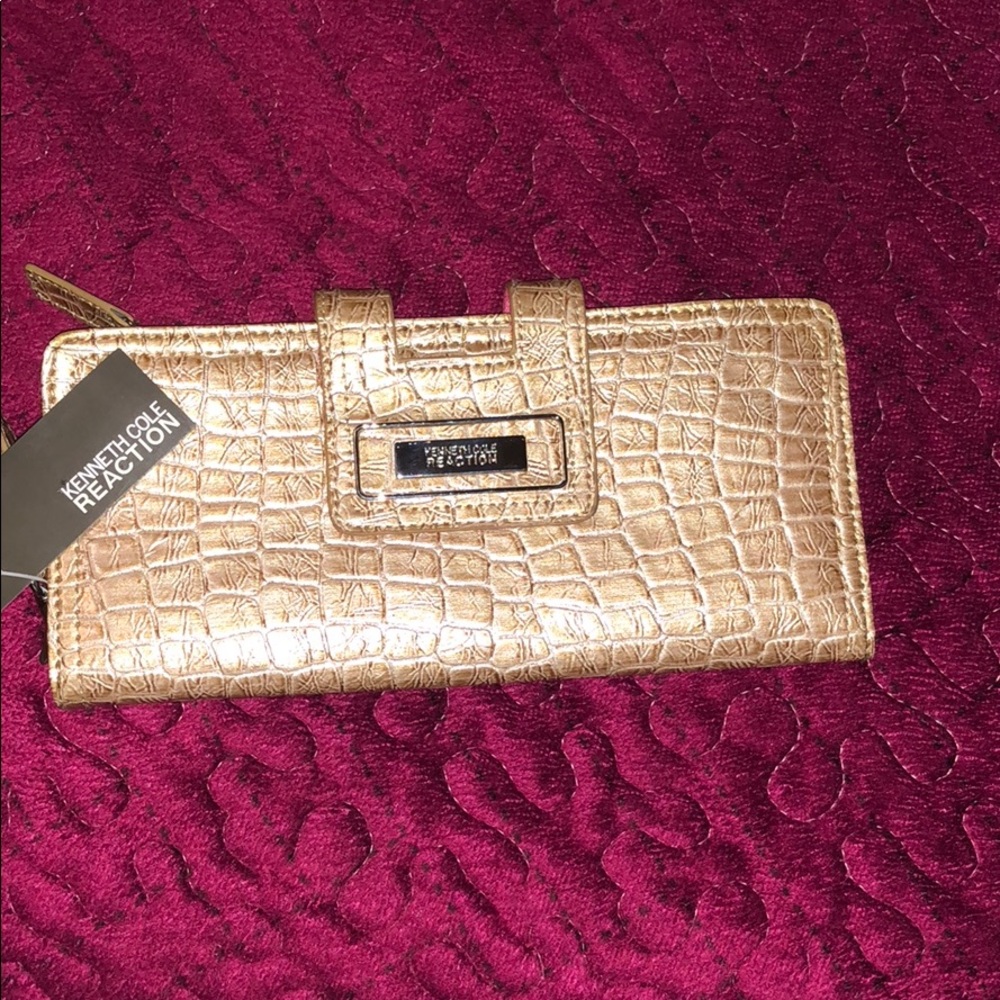 Women's Kenneth Cole Reaction Tab Clutch/wallet